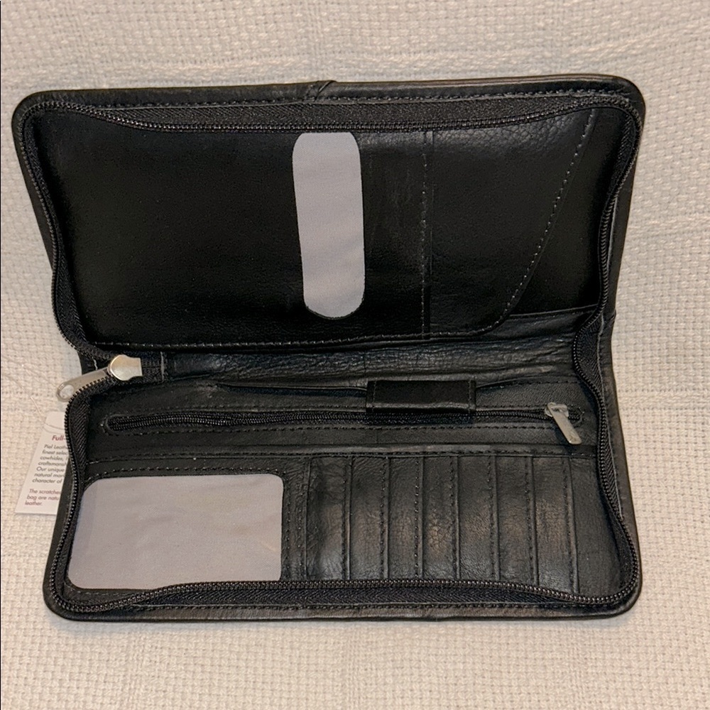 PIEL Sleek Black Leather Wallet - Picture 6 of 8